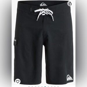 Men’s quiksilver black board shorts NWT